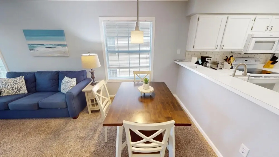 River Oaks 38f 2 Bedroom Condo
