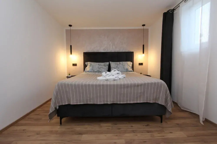 Apartments Eni