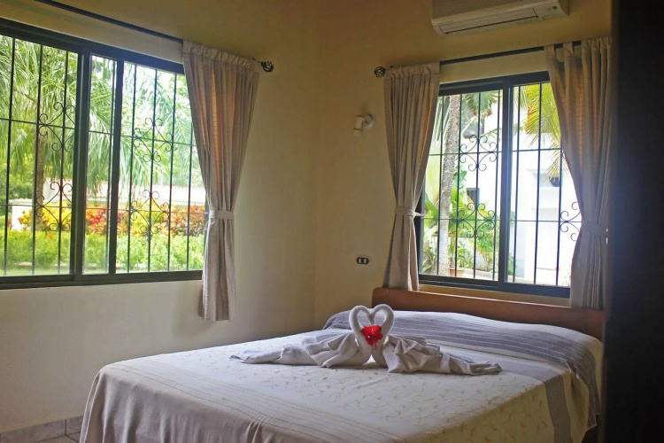 Guacamaya Lodge