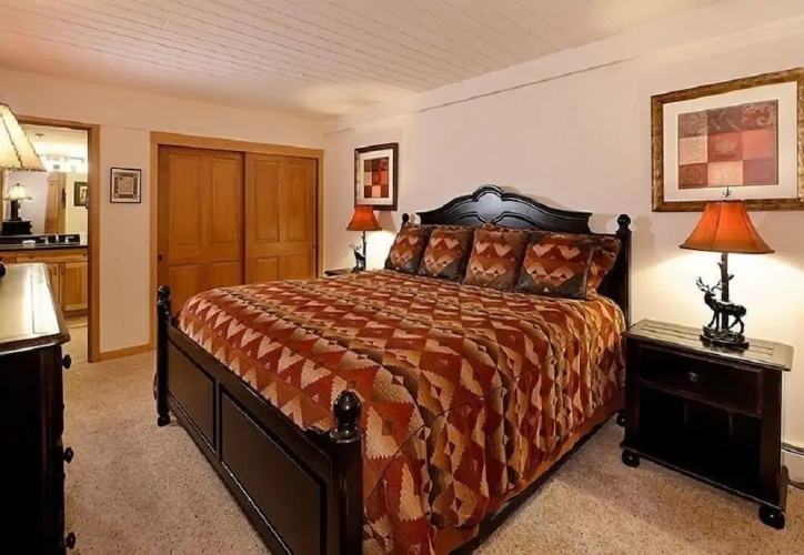 Stonebridge Condominiums