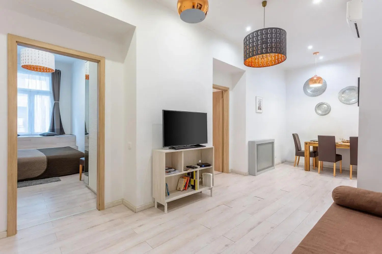 Goldcentral Apartment Dob