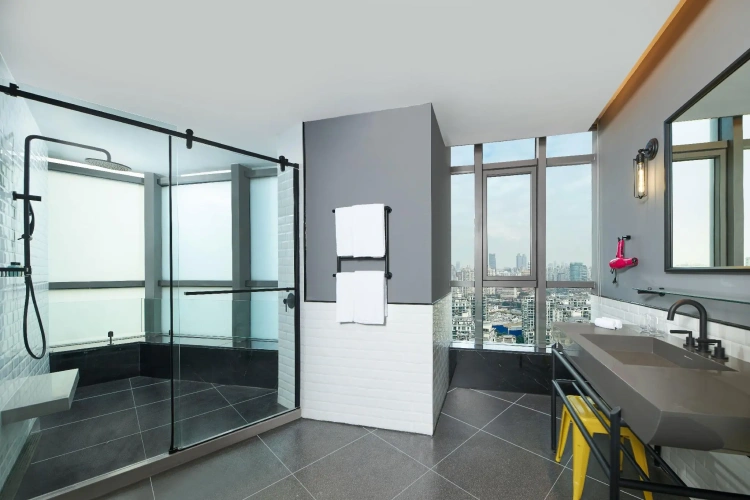 Standard Double room with city view