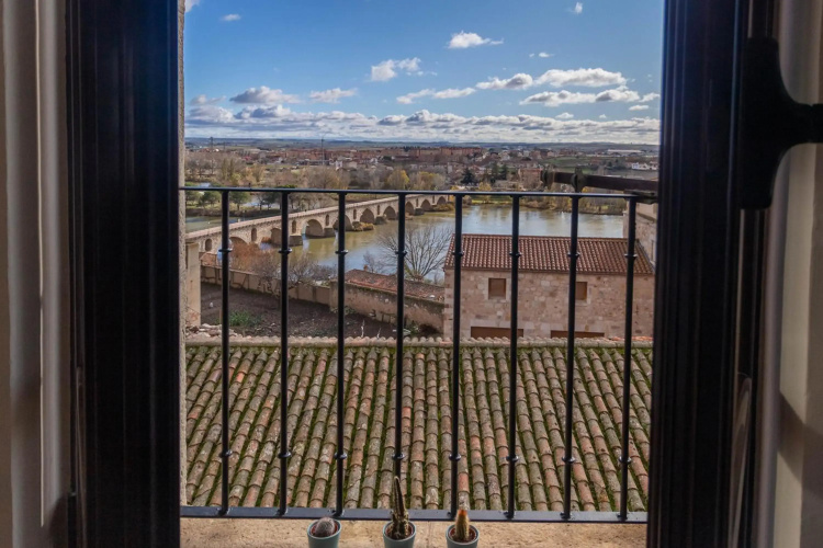 El Puente Apartamento