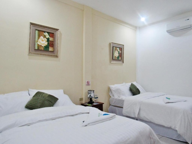 Standard Triple room