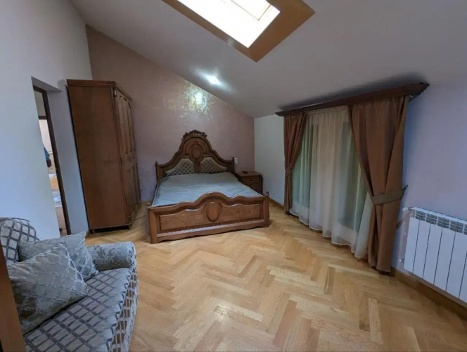 Star Apartment (Star Apartment)