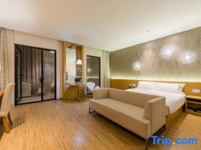 Standard Double Family room with balcony