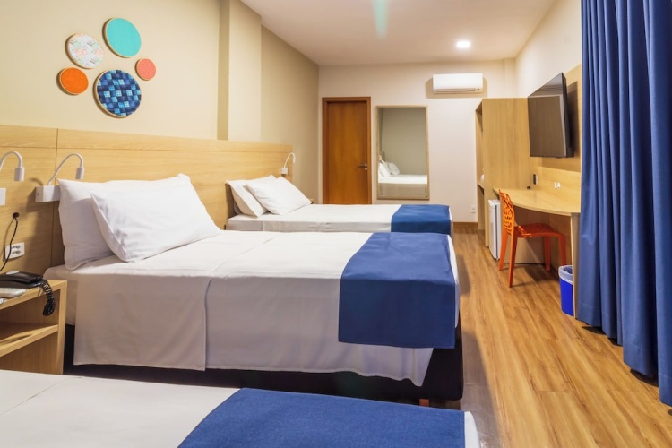 Standard Triple room