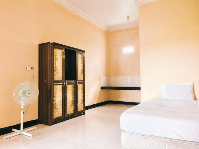 Economy room