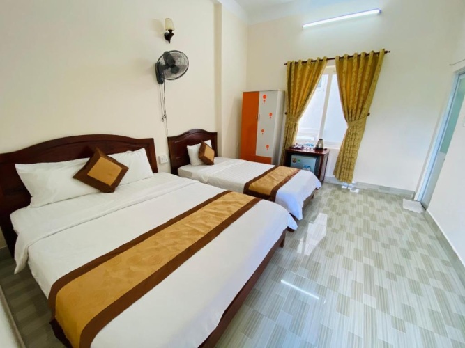 Standard Triple room