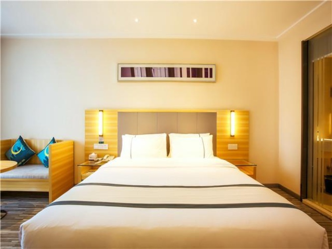 Standard Double room with view