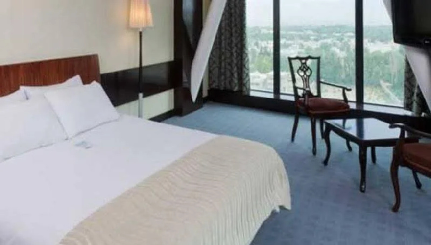 Chamran Grand Hotel