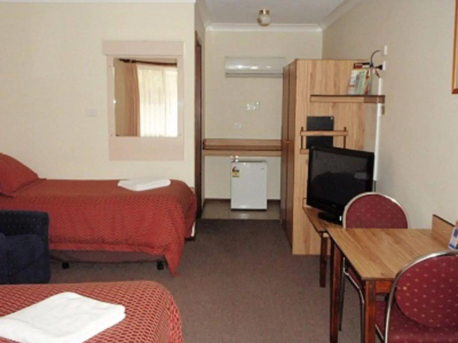 Aalbany Motel