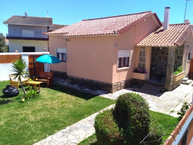 2 Bedrooms Cottage