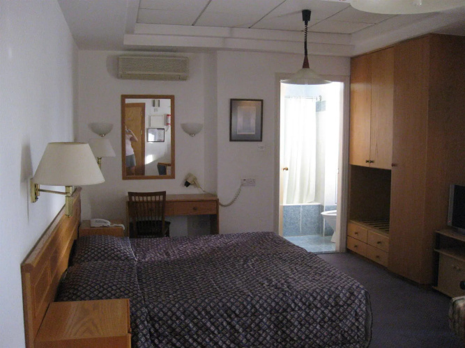 Chrielka Hotel Apartments