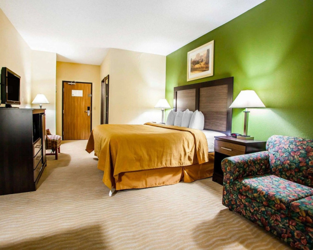 Quality Inn & Suites Champaign North - Urbana