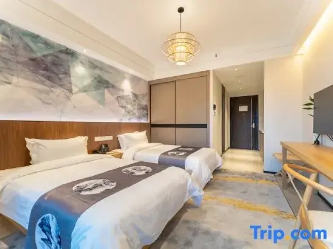 Standard room with balcony and with view