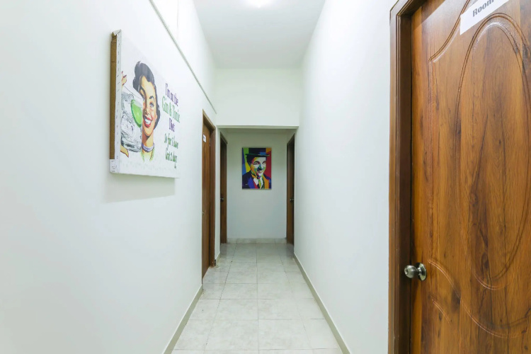 OYO 68034 Roshan Villa