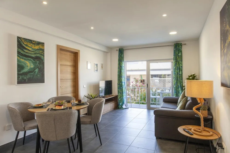 B74 - Baluarte Holiday Flat in Lagos