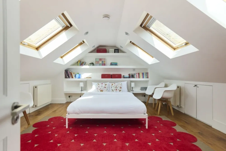 4 Bedrooms Cottage