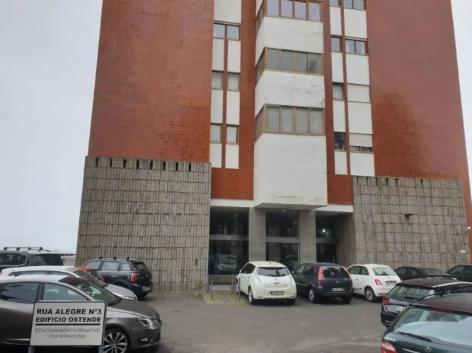2 Bedrooms Apartment
