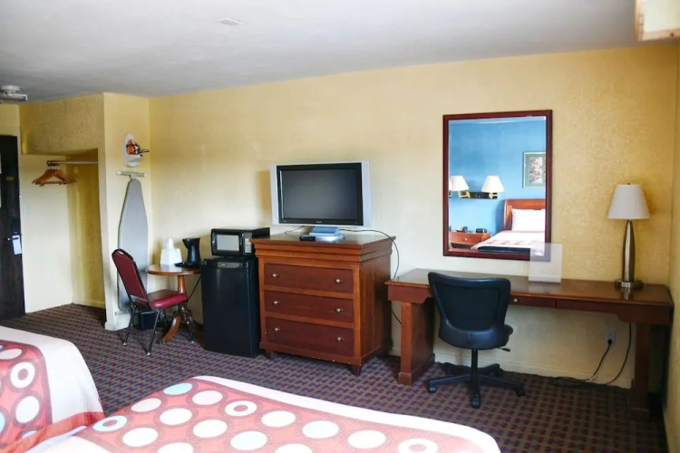 Boston Motel