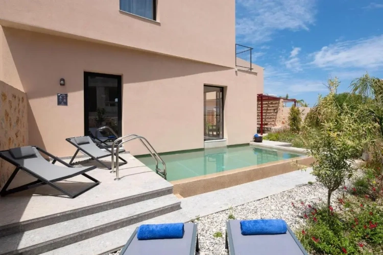 3 Bedrooms Villa