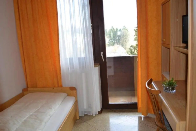 Standard Single room with balcony