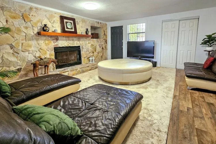 2 Mi to Cocoa Riverfront Park: Home w/ Patio!