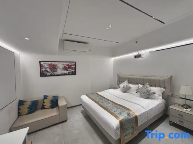 Standard Double room with city view