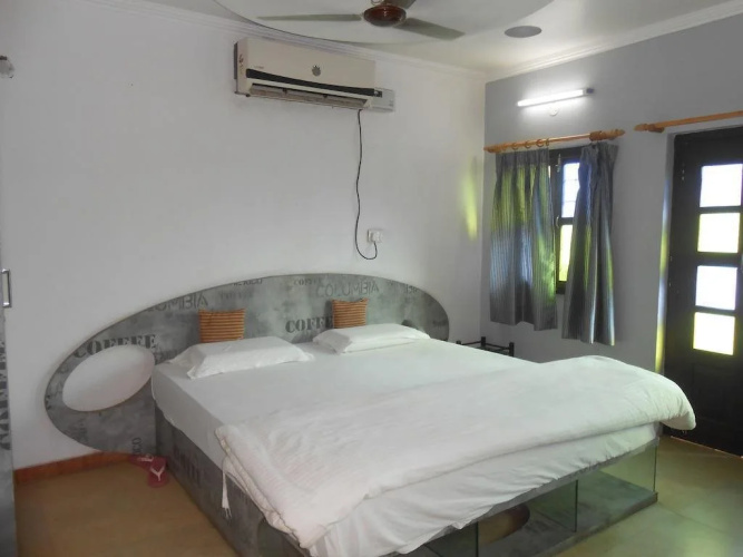 Silver Ganges Paying Guest House