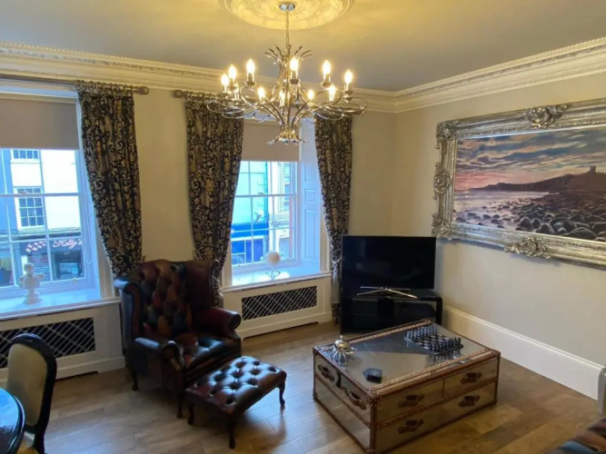 Clan Young Suite