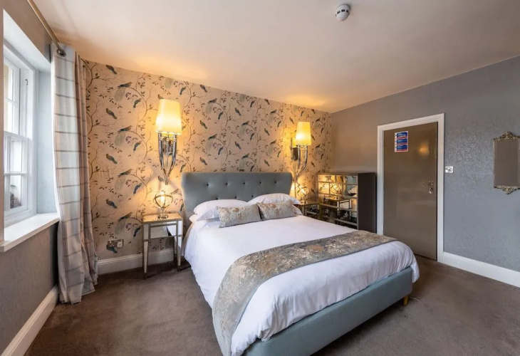 Georgian House Hotel