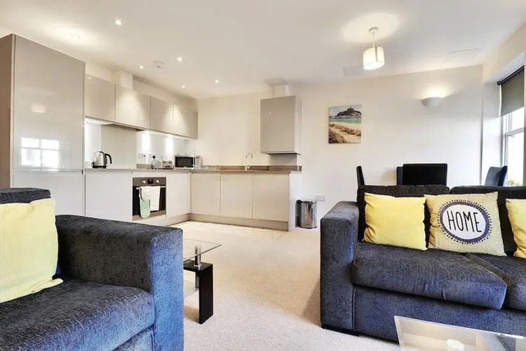Sapphire Serviced Apartment