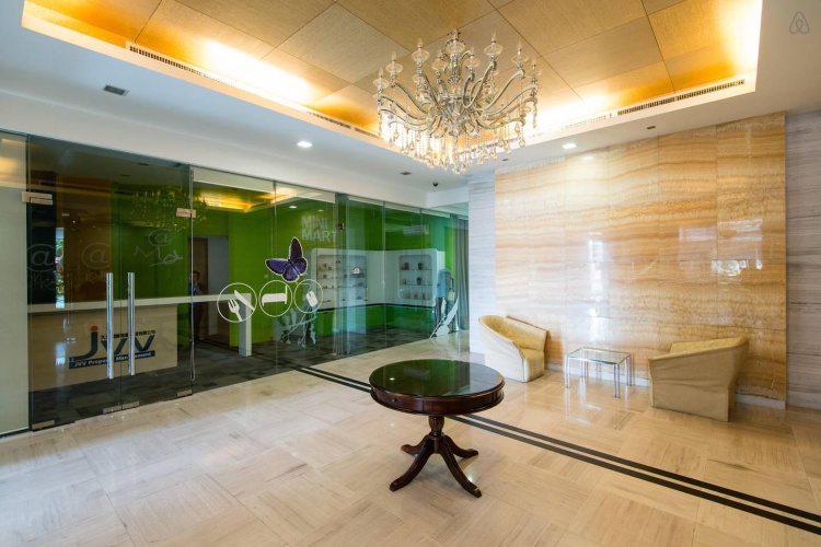 2 Bedrooms Apartment