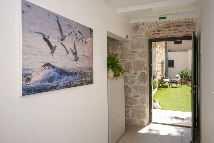 Lanterna Rooms