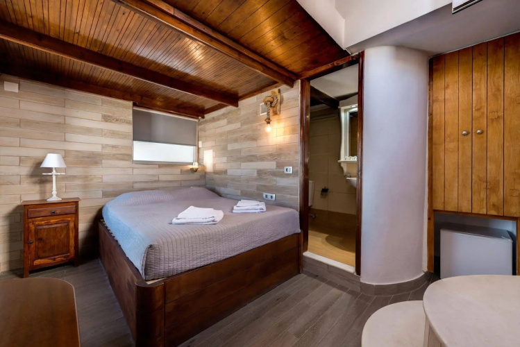 Nefeli Homes - Adults Only