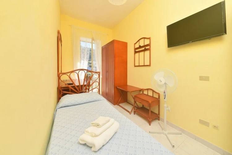 Standard Single room with balcony