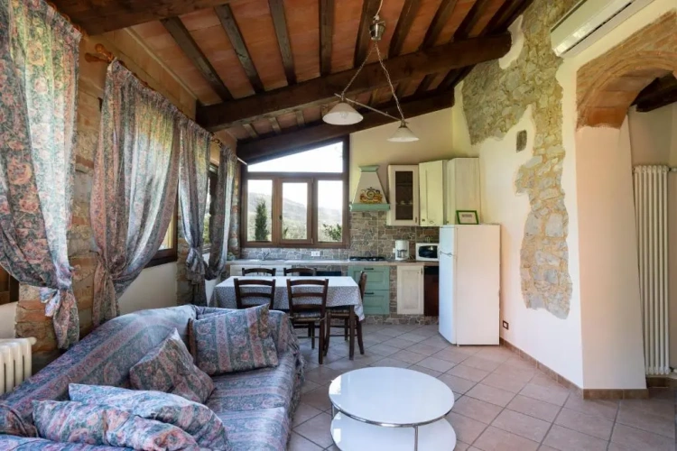 2 Bedrooms Cottage