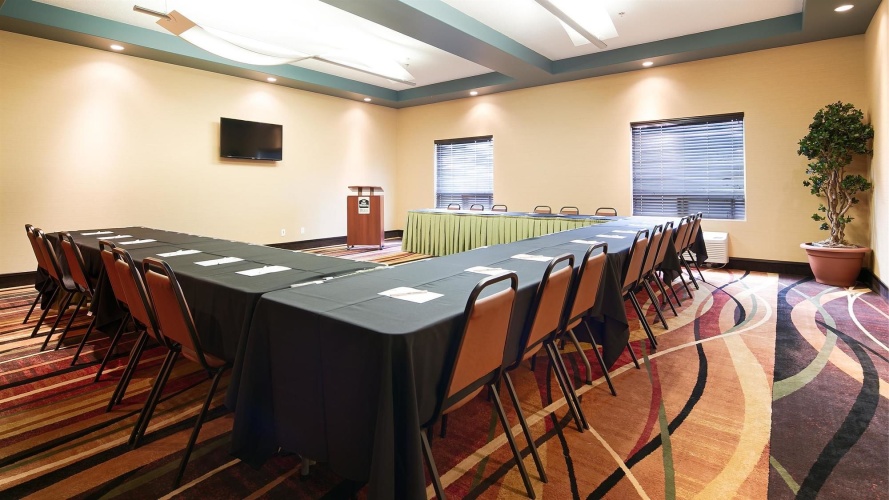 Best Western Plus Sherwood Park Inn & Suites photo 19