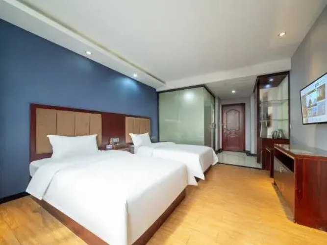 City Hotel