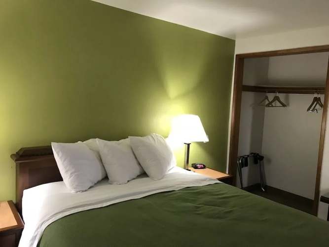 Sundowner Motel
