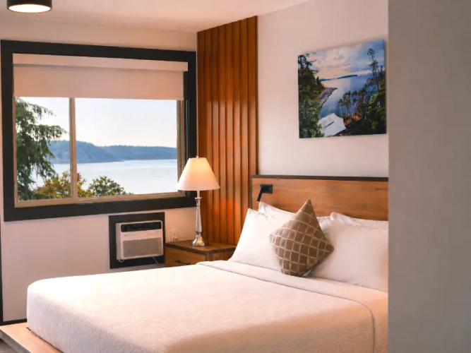 Double Suite with balcony and with ocean view