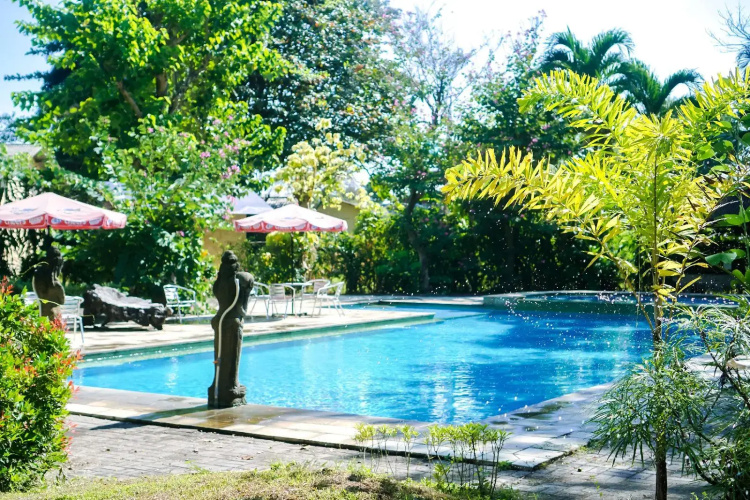 Manyar Garden Hotel