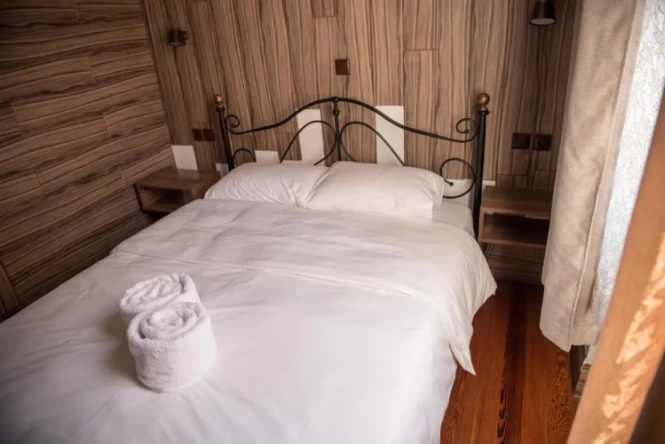 1920s Rooms