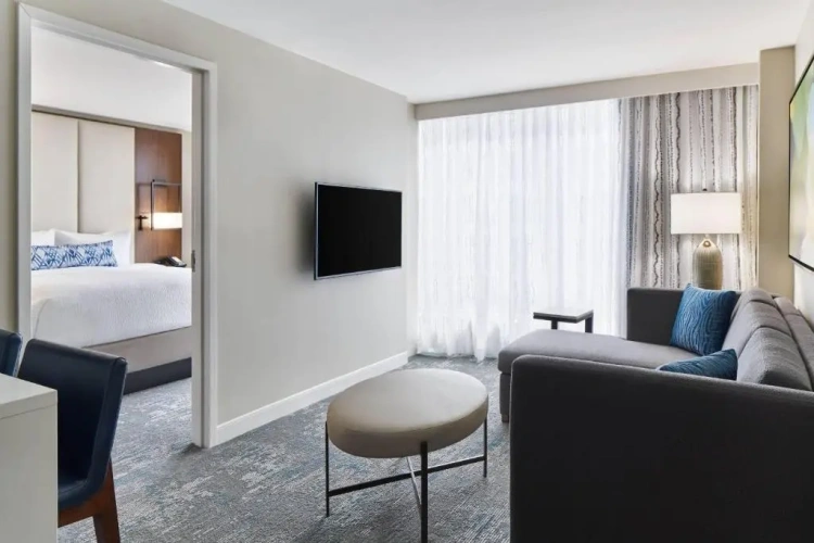 1 Bedroom Suite