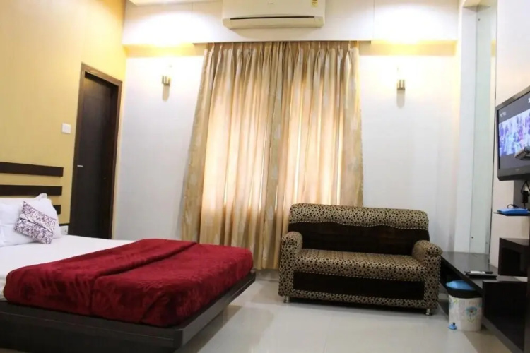 Hotel Raipur Inn