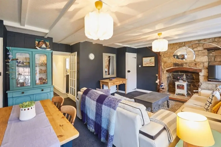 Host Stay Dotty s Coastal Retreat