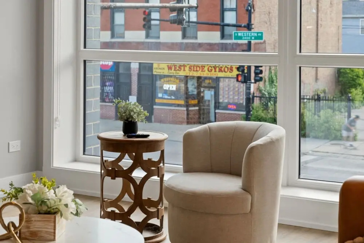 Bright 2bed 2bath in Brand New Pilsen Development
