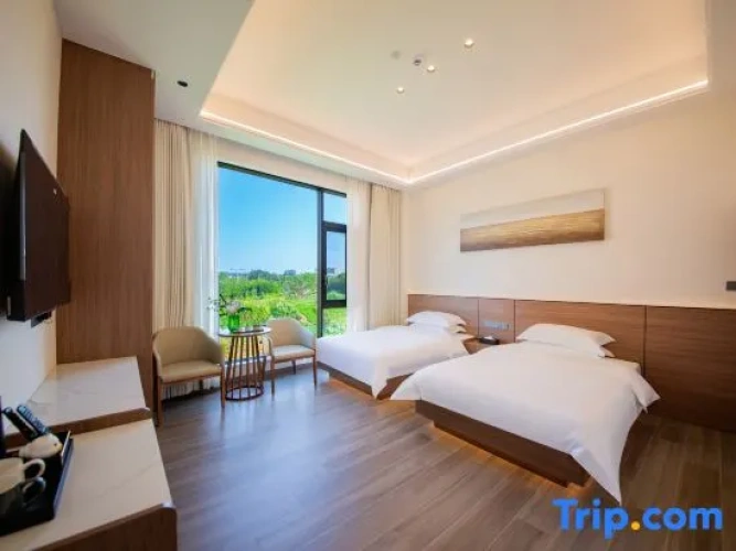 4 Bedrooms Executive Suite