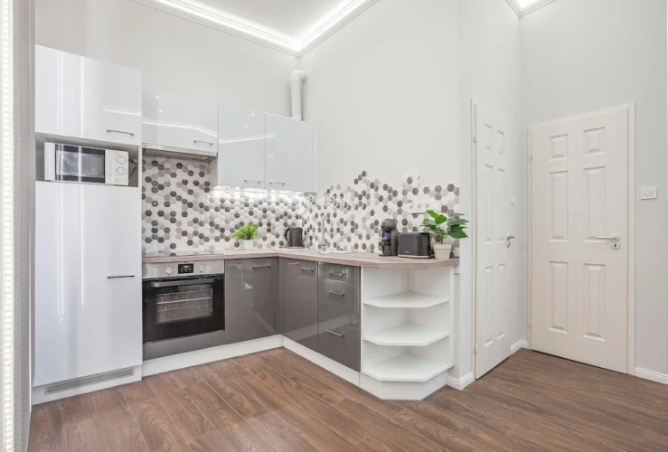 2 Bedrooms Apartment